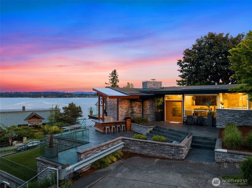 5323 Ne 42nd St, Seattle, WA, 98105-4910 | Card Image