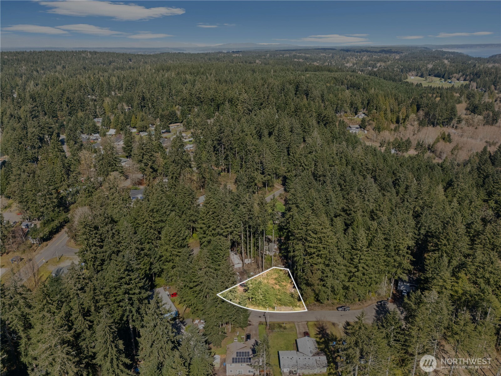 Land in Lakebay