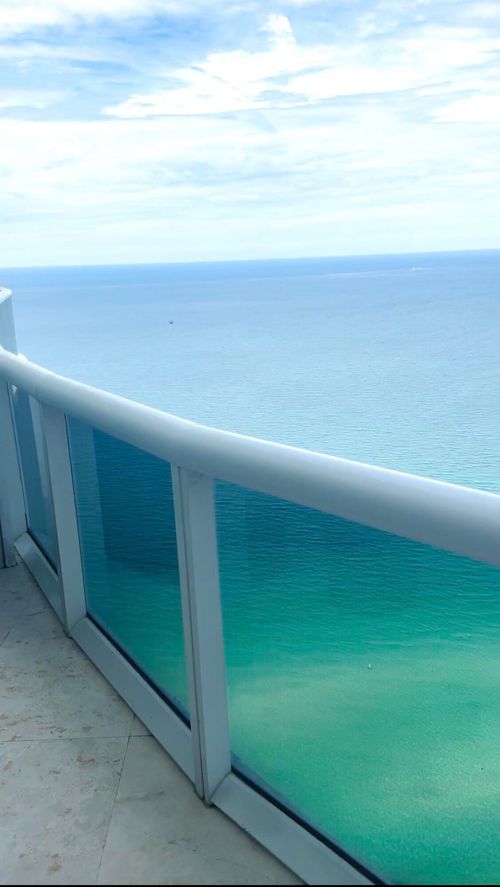 4307-15811 Collins Ave, Sunny Isles Beach, FL, 33160-4881 | Card Image