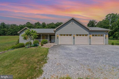 1630 Pisgah State Rd, SHERMANS DALE, PA, 17090-8748 | Card Image