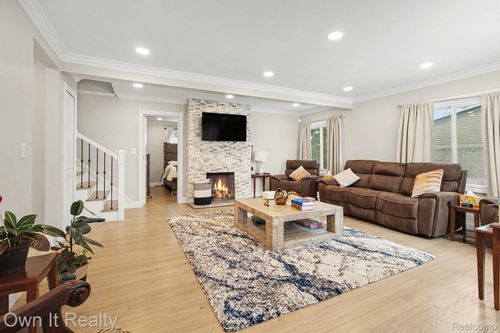 429 S Vernon St, Dearborn, MI, 48124-1394 | Card Image