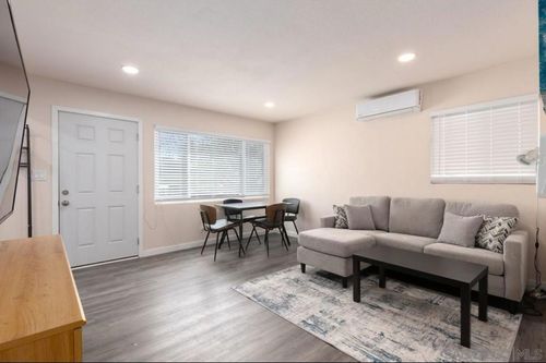 2862 Franklin Ave, San Diego, CA, 92113-1331 | Card Image