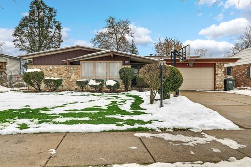 1028 W Strieff Ln, Glenwood, IL, 60425-1041 | Card Image