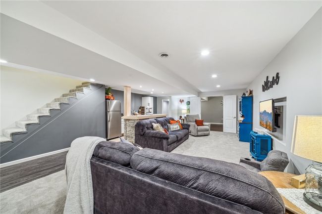 718 Filbert Heights Rd, House other with 3 bedrooms, 2 bathrooms and 2 parking in New Salem PA | Image 33