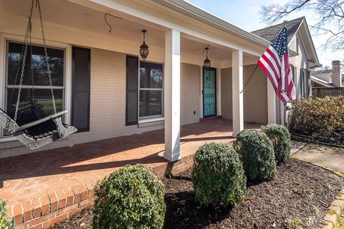 500 Colonial Rd, Memphis, TN, 38117-4021 | Card Image