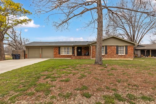 6905 Jewell Ave, Fort Worth, TX, 76112-5611 | Card Image