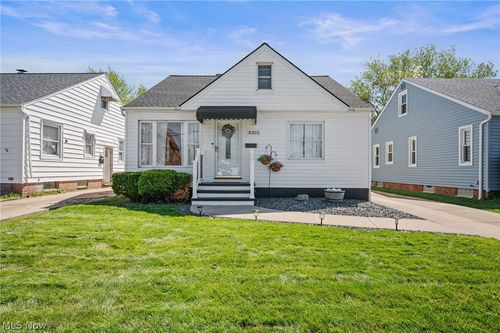 8303 Snow Rd, Parma, OH, 44129-3158 | Card Image