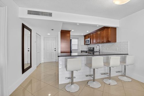 718-5500 Nw 2nd Ave, Boca Raton, FL, 33487-3898 | Card Image