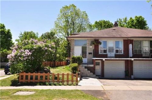 middle-84 Harrington Cres, North York, ON, M2M2Y5 | Card Image