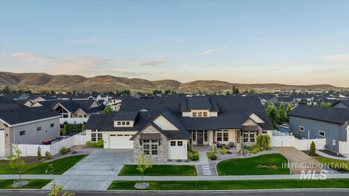 8101 W Mirror Pond Dr, Boise, ID, 83714-2274 | Card Image