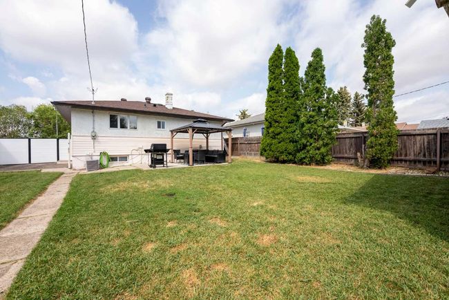 1209 18 St N, House detached with 3 bedrooms, 2 bathrooms and 6 parking in Lethbridge AB | Image 33
