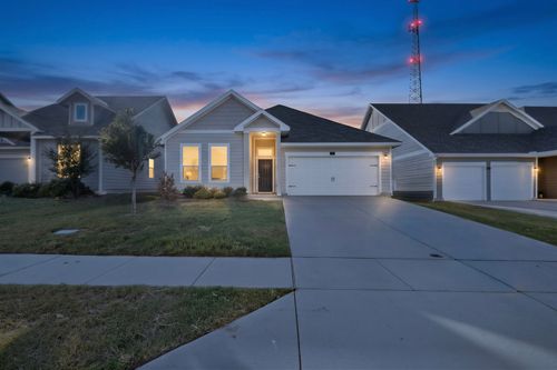 1613 Abbottsford Ave, Aubrey, TX, 76227-4302 | Card Image