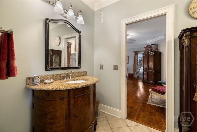 Double vanities in primary en-suite | Image 30