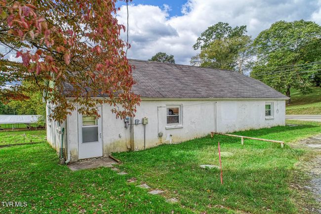 2114 Main St, House other with 3 bedrooms, 1 bathrooms and null parking in Surgoinsville TN | Image 5