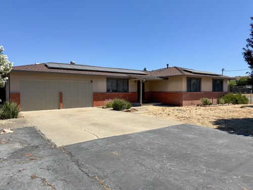 5025 S El Paraiso Avenue, Sacramento, CA, 95824 | Card Image