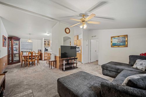 55633 Swan Rd, Bend, OR, 97707-2395 | Card Image