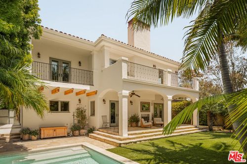 330 7th Street, Santa Monica, CA, 90402 | Card Image