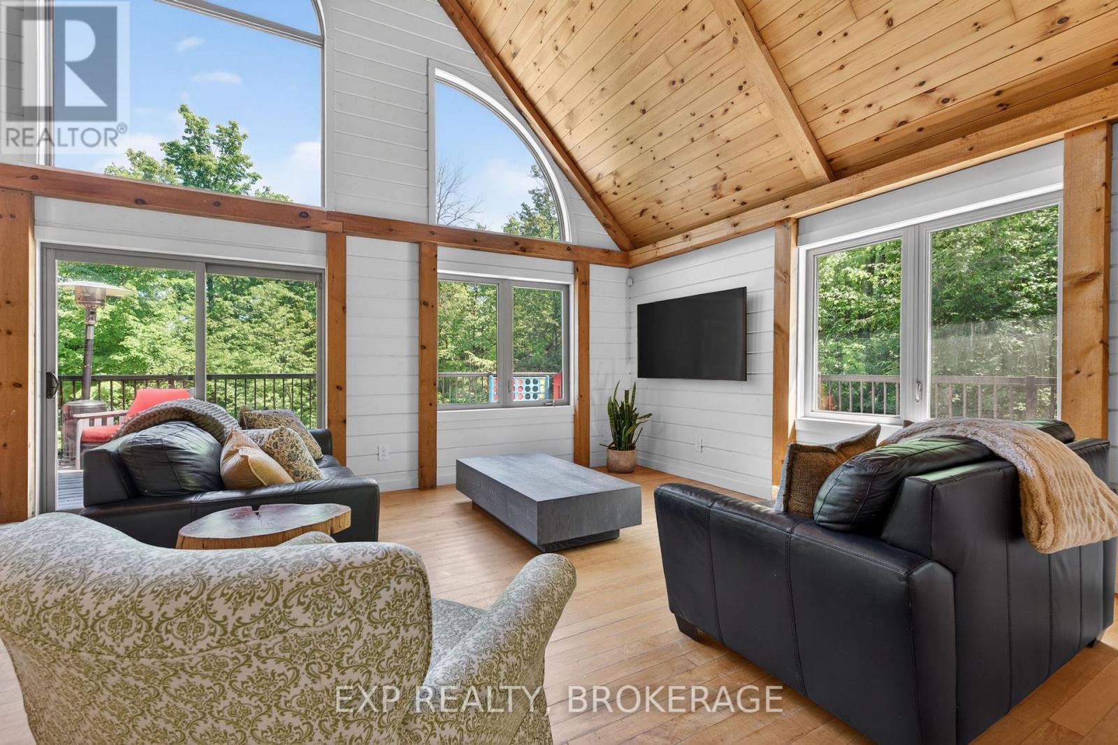 Residential in Frontenac (Frontenac Centre) 5