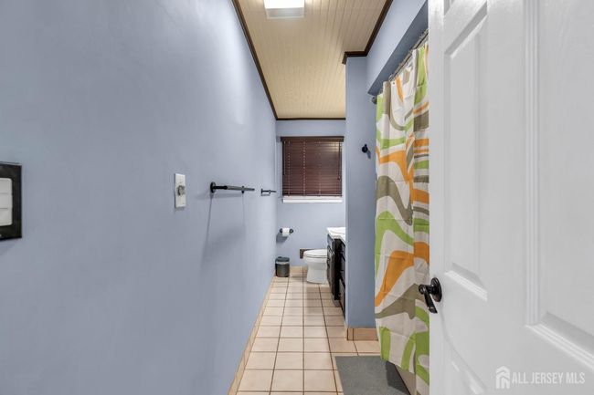 27 Brookside Rd, House other with 3 bedrooms, 3 bathrooms and null parking in Edison NJ | Image 14