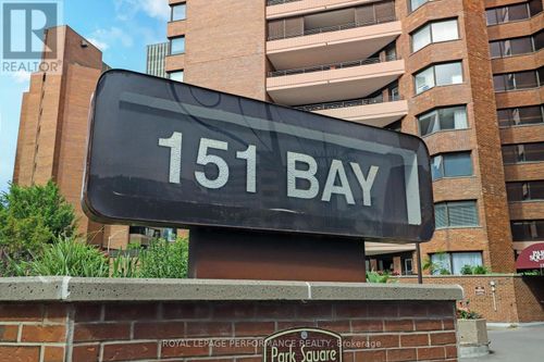 802-151 Bay St, Ottawa, ON, K1R7T2 | Card Image