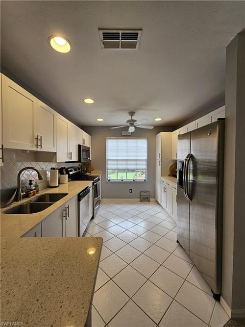 5-201-500 Windsor Sq, NAPLES, FL, 34104-8392 | Card Image