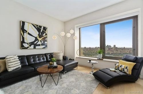 36r-75 Wall St, New York, NY, 10005-3171 | Card Image