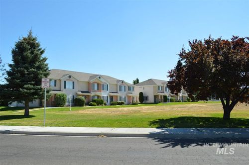 1935 Hampton Way, Twin Falls, ID, 83301-3008 | Card Image