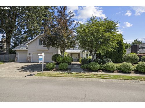 2105 Club House Dr, West Linn, OR, 97068-5204 | Card Image
