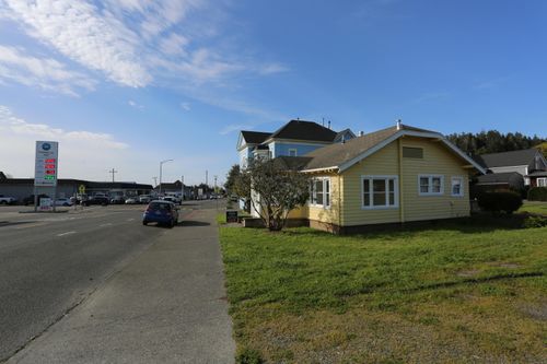 820 Main St, Fortuna, CA, 95540-1926 | Card Image