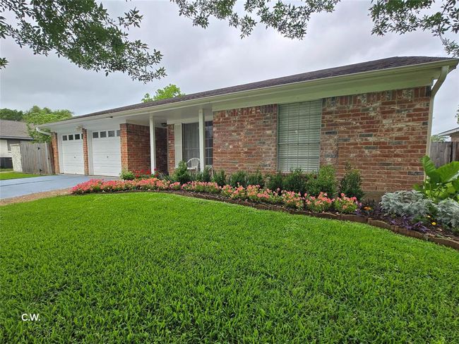 11834 Mulholland Dr, House other with 4 bedrooms, 2 bathrooms and 2 parking in Meadows Place TX | Image 6