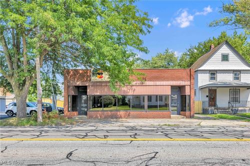 913 Lake Ave, Elyria, OH, 44035-3341 | Card Image