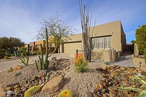 9616 E Chuckwagon Ln, Scottsdale, AZ, 85262-1135 | Card Image