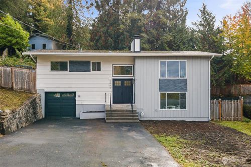 6209 Maple View Drive, Bremerton, WA, 98312 | Card Image