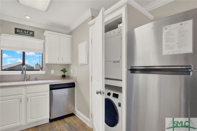 Washer/Dryer located in Kitchen | Image 17