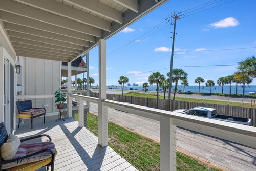 d2-200 Pensacola Beach Rd, Gulf Breeze, FL, 32561-4840 | Card Image
