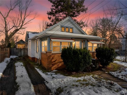 106 West Ave, East Syracuse, NY, 13057-2134 | Card Image