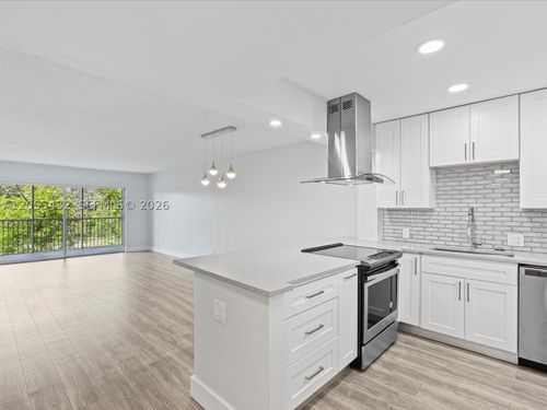 406-3150 N Palm Aire Dr, Pompano Beach, FL, 33069-3843 | Card Image