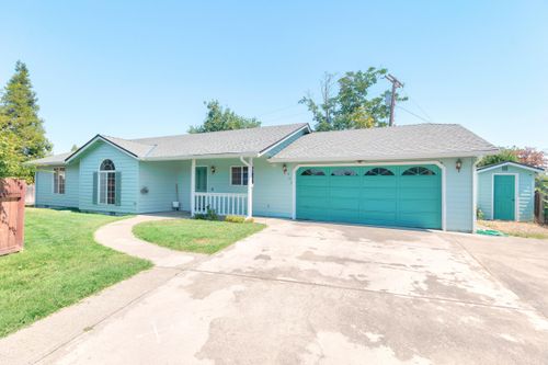 907 Sw Sams Cir, Grants Pass, OR, 97526-5404 | Card Image