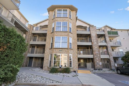 211-1450 Bishops Gate, Oakville, ON, L6M4N1 | Card Image