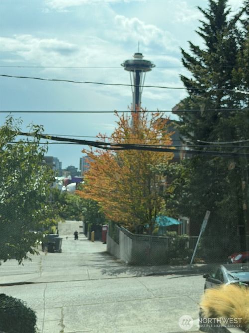 101-901 5th Ave N, Seattle, WA, 98109-3909 | Card Image