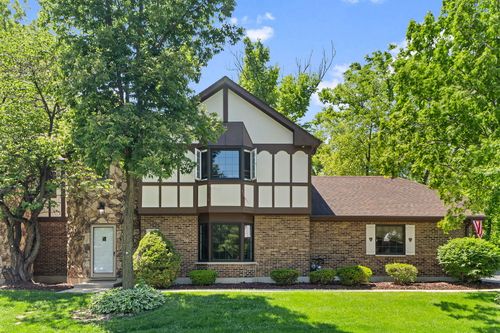 11716 S Black Forest Ln, Palos Park, IL, 60464-1084 | Card Image