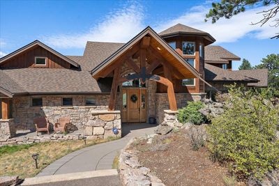 Front Entry with beams | Image 1