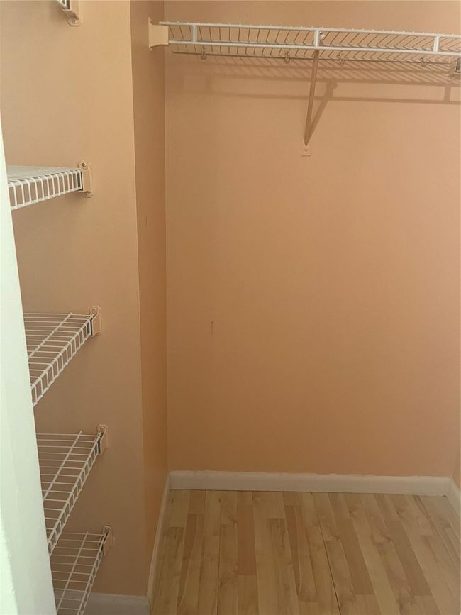 APT-4311 - 1830 N Lauderdale Ave, Condo with 1 bedrooms, 2 bathrooms and null parking in North Lauderdale FL | Image 8
