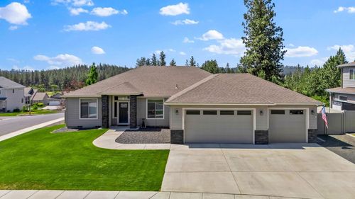 9511 W Floyd Dr, Cheney, WA, 99004-9775 | Card Image