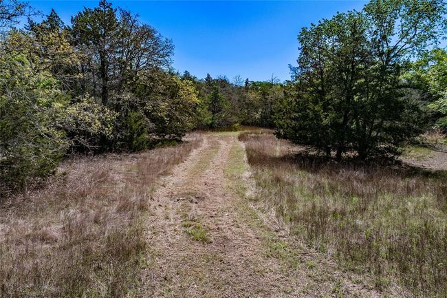 5611 S Us Highway 77, Home with 0 bedrooms, 0 bathrooms and null parking in Warda TX | Image 11