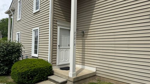 37515 Stonegate Cir, Clinton Township, MI, 48036-2986 | Card Image