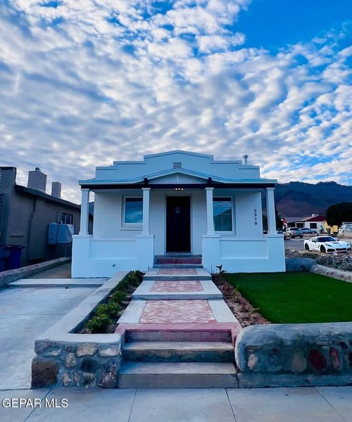 2319 Byron St, El Paso, TX, 79930-5209 | Card Image