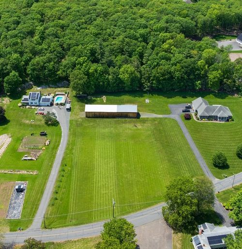 2 Linseed Rd, West Hatfield, MA, 01088-9505 | Card Image