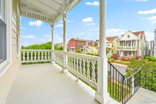 139 Spring St, Ossining, NY, 10562-5556 | Card Image