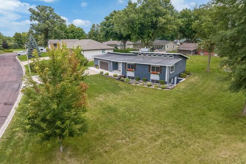 223 Oak Knoll Ct, Blue Earth, MN, 56013-1640 | Card Image